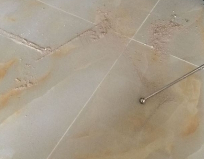 乌拉特后瓷砖空鼓维修公司分享粘合剂选择不当在瓷砖铺贴过程中可能导致以下问题